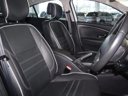2015-Renault-Fluence-20-Dynamique_5