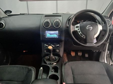 2013-Nissan-Qashqai-15-dCi-Acenta_9