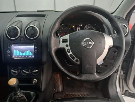 2013-Nissan-Qashqai-15-dCi-Acenta_10
