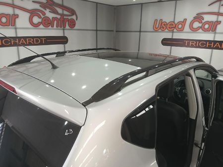 2013-Nissan-Qashqai-15-dCi-Acenta_12