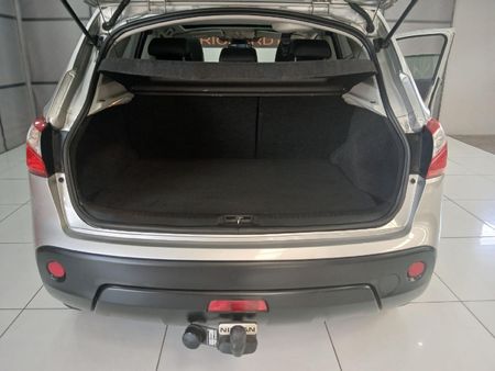2013-Nissan-Qashqai-15-dCi-Acenta_13