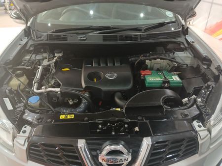2013-Nissan-Qashqai-15-dCi-Acenta_14