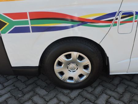 2017-Toyota-Quantum-25-D-4D-Sesfikile-16-seat_9