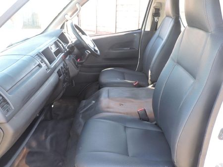 2017-Toyota-Quantum-25-D-4D-Sesfikile-16-seat_6