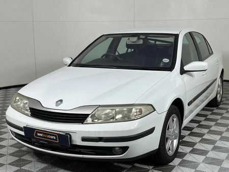 2002-Renault-Laguna-20-Expression_0