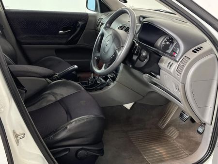 2002-Renault-Laguna-20-Expression_9
