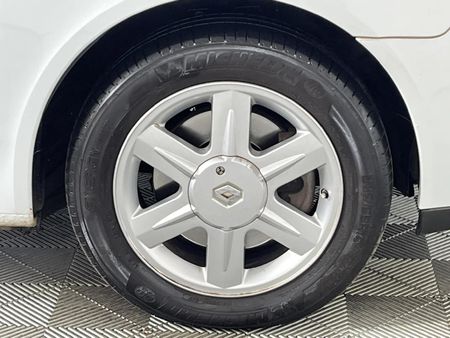 2002-Renault-Laguna-20-Expression_5