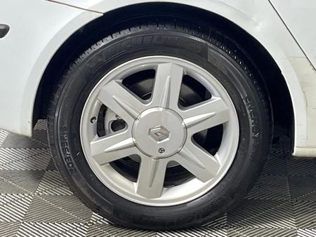 2002-Renault-Laguna-20-Expression_6