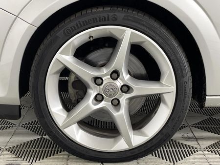 2009-Opel-Astra-GTC-20-Turbo-Sport_3