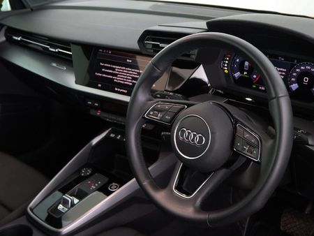 2025-Audi-A3-Sedan-Urban-Edition-35TFSI_16