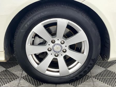 2012-Mercedes-Benz-C-Class-C-180-BE-Classic_5
