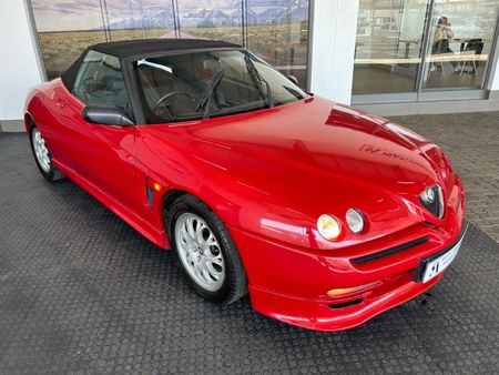 1999-Alfa-Romeo-Spider-20-Twin-Spark_2