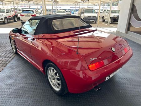 1999-Alfa-Romeo-Spider-20-Twin-Spark_5