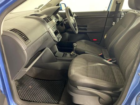 2006-Volkswagen-Polo-Classic-16-Trendline_8