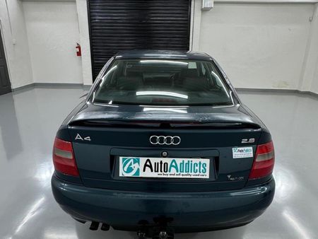 1997-Audi-A4-28-30v_2