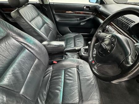 1997-Audi-A4-28-30v_6