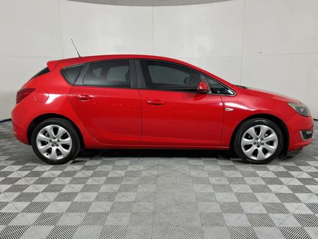 2014-Opel-Astra-14T-Essentia-5-dr_9