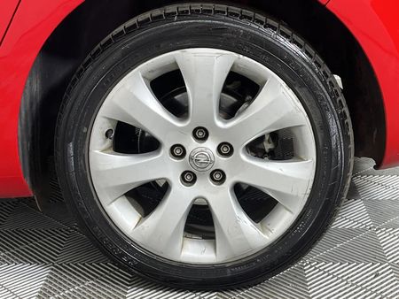 2014-Opel-Astra-14T-Essentia-5-dr_5