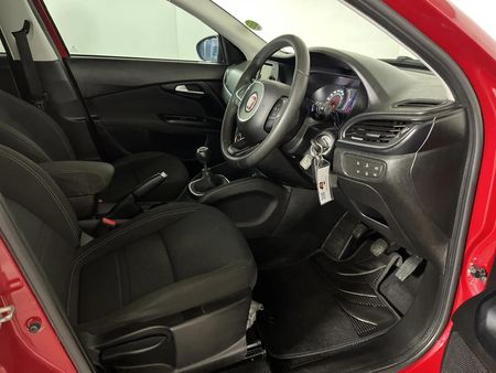 2021-Fiat-Tipo-14-Lounge-5-dr_9