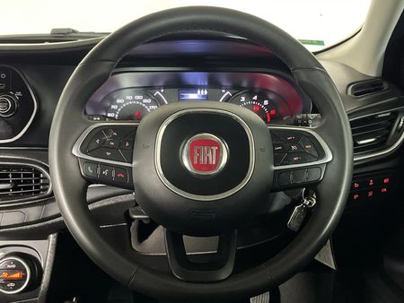 2021-Fiat-Tipo-14-Lounge-5-dr_12