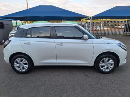 2025-Suzuki-Swift-12-GL-Auto_2