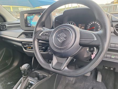 2025-Suzuki-Swift-12-GL-Auto_6