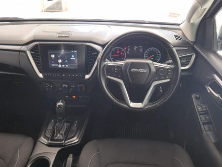 2023-Isuzu-D-Max-19-DDI-LS-4x4-Auto-Double-Cab_11