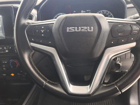 2023-Isuzu-D-Max-19-DDI-LS-4x4-Auto-Double-Cab_14