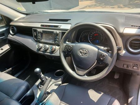 2014-Toyota-RAV4-22-D-GX-4WD_7