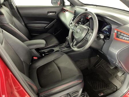 2023-Toyota-Corolla-Cross-18-GR-S_9