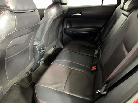 2023-Toyota-Corolla-Cross-18-GR-S_3