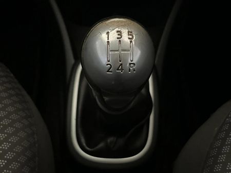2007-Nissan-Micra-15-dCi-Tekna-3-dr_10