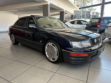1995-Lexus-LS-400_0