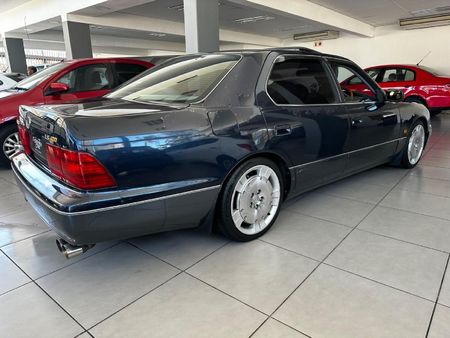 1995-Lexus-LS-400_5