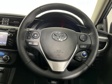 2015-Toyota-Corolla-18-High-Auto_11