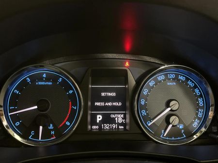 2015-Toyota-Corolla-18-High-Auto_2