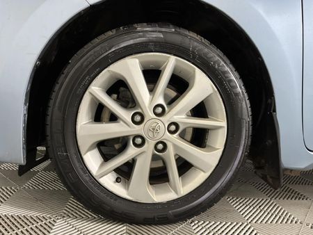 2015-Toyota-Corolla-18-High-Auto_4