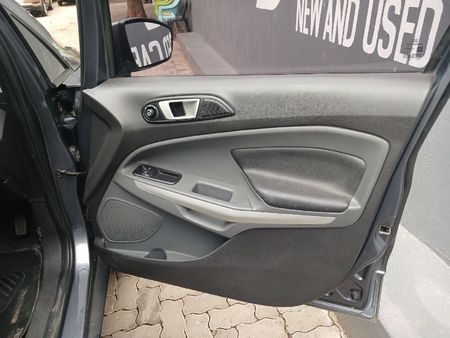 2015-Ford-EcoSport-15-TDCi-Ambiente_12