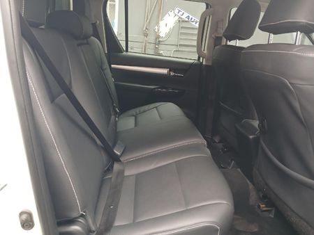 2017-Toyota-Hilux-28-GD-6-Raised-Body-Raider-Double-Cab-Auto_9
