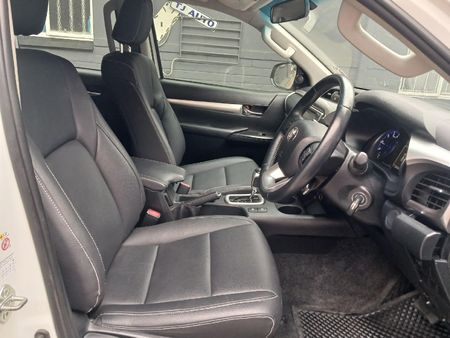 2017-Toyota-Hilux-28-GD-6-Raised-Body-Raider-Double-Cab-Auto_7