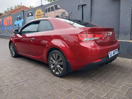 2012-Kia-Cerato-20_4