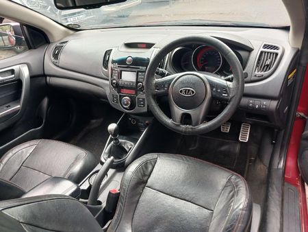 2012-Kia-Cerato-20_6