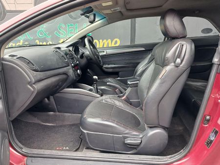 2012-Kia-Cerato-20_8
