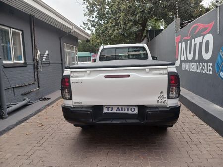 2018-Toyota-Hilux-24-GD-6-Raised-Body-SRX-Single-Cab_4