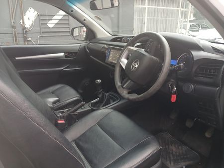 2018-Toyota-Hilux-24-GD-6-Raised-Body-SRX-Single-Cab_8
