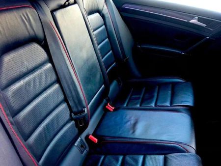 2019-Volkswagen-Golf-VII-GTI-20-TSI-Auto_15