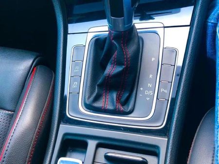 2019-Volkswagen-Golf-VII-GTI-20-TSI-Auto_20