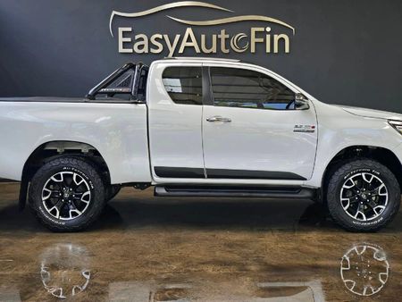 2020-Toyota-Hilux-28-GD-6-Raised-Body-Raider-4x4-Auto-Extended-Cab_3