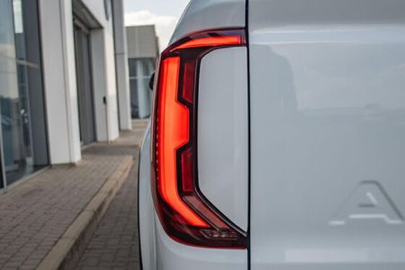 2025-Volkswagen-Amarok-30-TDI-V6-184kW-4Motion-Aventura-Auto-Double-Cab_17