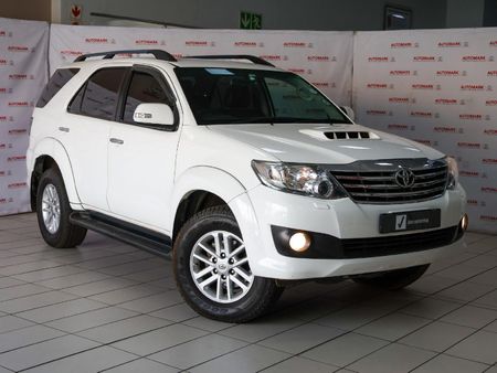 2014-Toyota-Fortuner-30-D-4D-Raised-Body_0